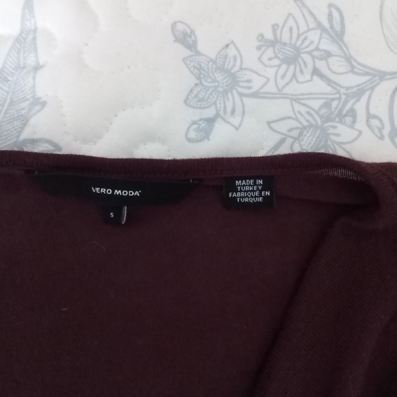 Vero Moda V Neck/Wrap - Picture 2 of 3